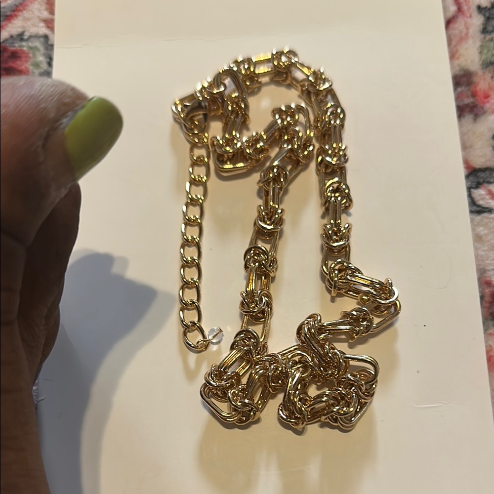 Elegant Gold-Tone Chain Necklace